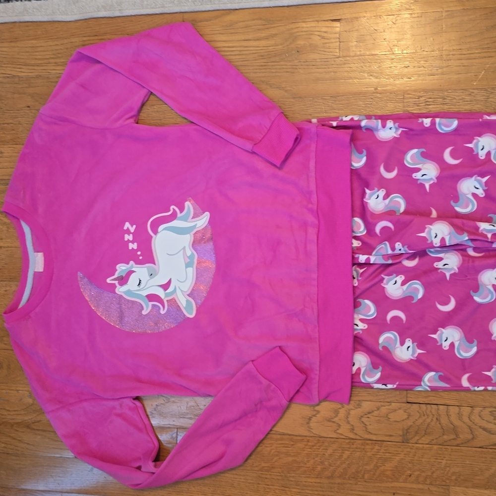DOTS & DREAMS BRAND GIRL'S PINK "UNICORNS" PAJAMA SET SIZE XL (16)